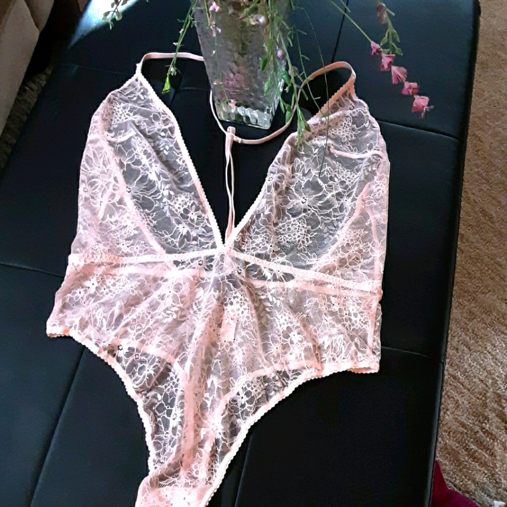 NWT VICTORIAS SECRET XL BODY SUIT